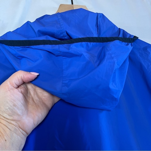 CUTTER & BUCK Men's Breaker Sport Stretch Jacket Blue Size Medium Golf UPF Hood - Picture 8 of 12